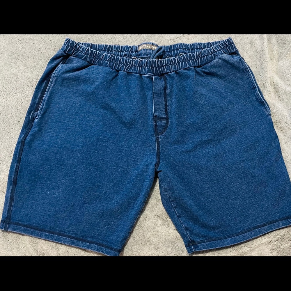 Brand new Short Slate & Stone size 38